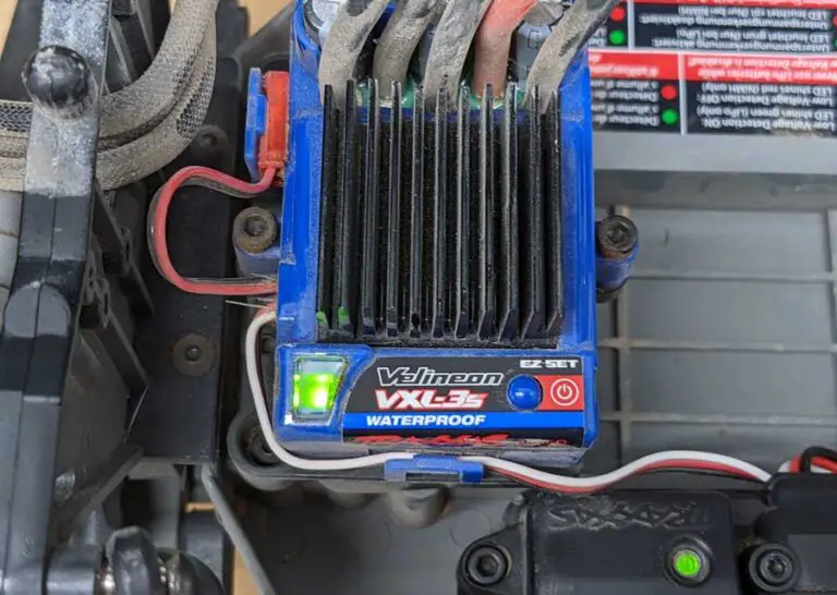 why-is-my-traxxas-blinking-esc-charger-or-receiver-clutch-rc