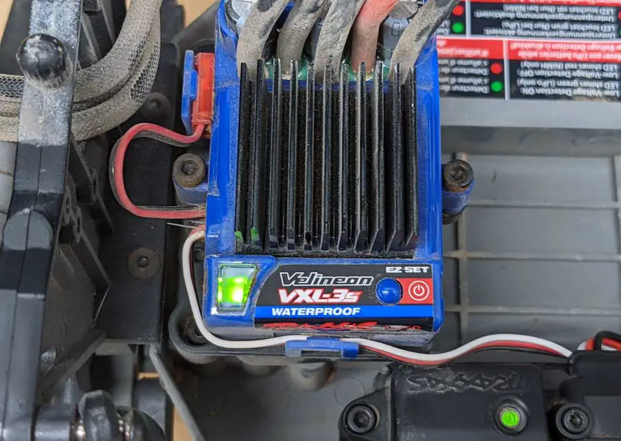 Snel vriendelijk Prooi Why Is My Traxxas Blinking? [ESC, Charger, Or Receiver] – Clutch RC